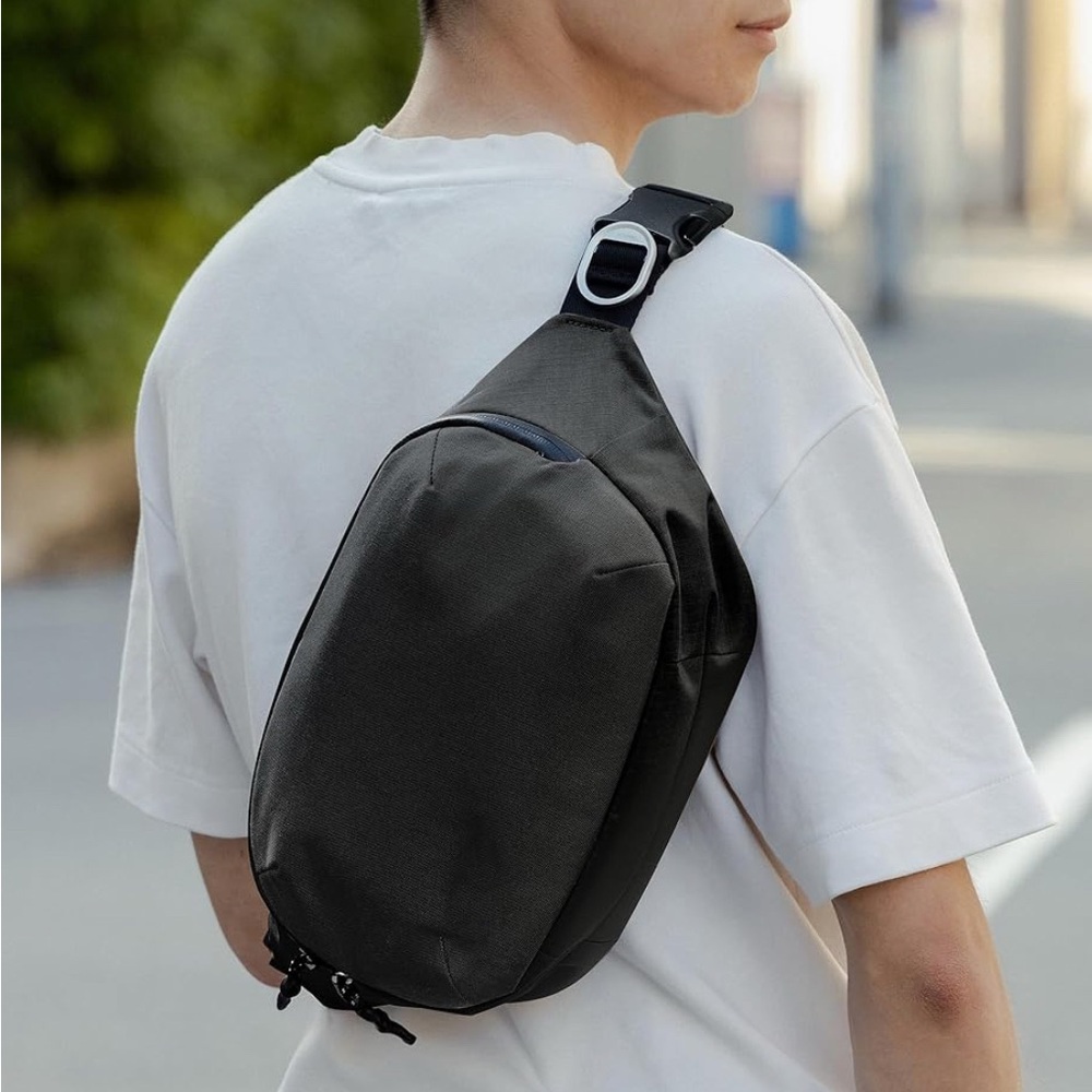 Orbitkey Urban Sling - Black